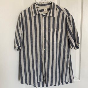 H&M men’s short sleeve button up shirt